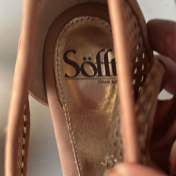 Women's Perforated Leather Platform Peep-Toe Heeled Sandals - Tan EUC Size 9M - Picture 9 of 16